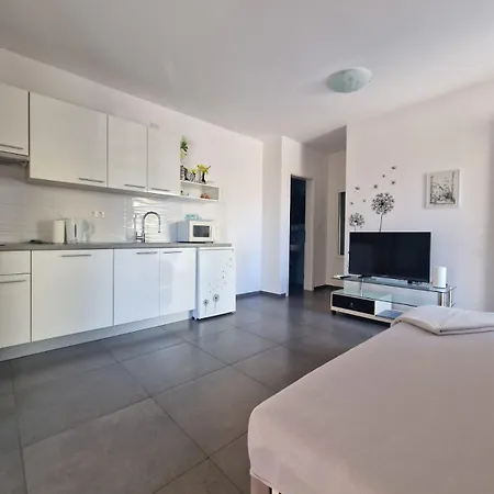 Dream Brodarica (Sibenik-Knin)